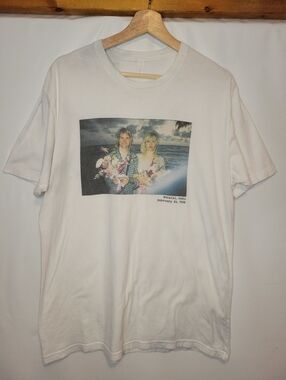 Kurt And Courtney Wedding Photo Tee